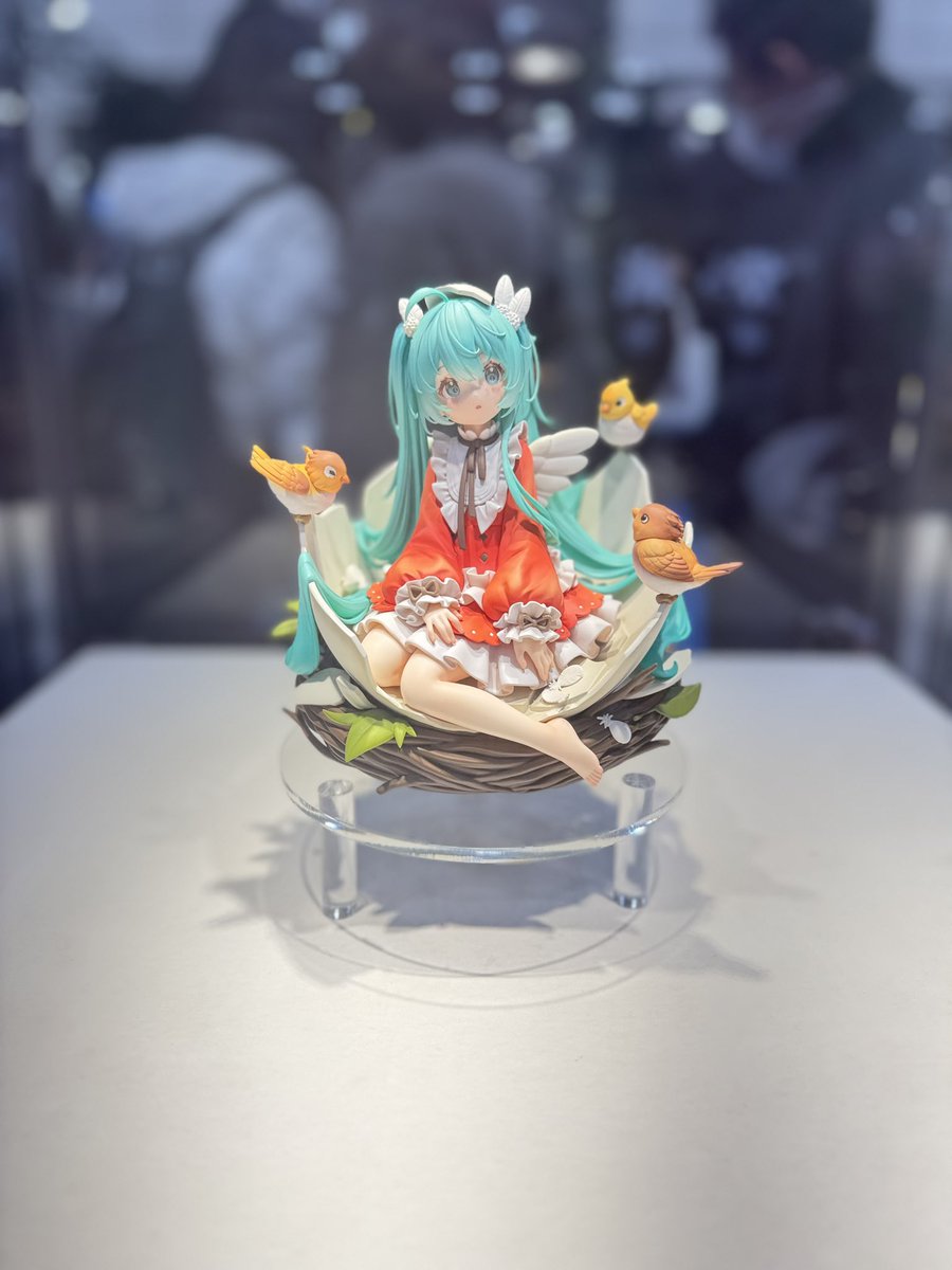 Hy1cC's tweet photo. ワンフェス雪の中すごい並んだし
商品買うのにもすごい並んだけど
全く列進まないし焦った。笑
その間に他の欲しかった商品達は
sold outしていって悲しかったけど
とても充実して最高だった☺️ https://t.co/Lce2YJ1GWB