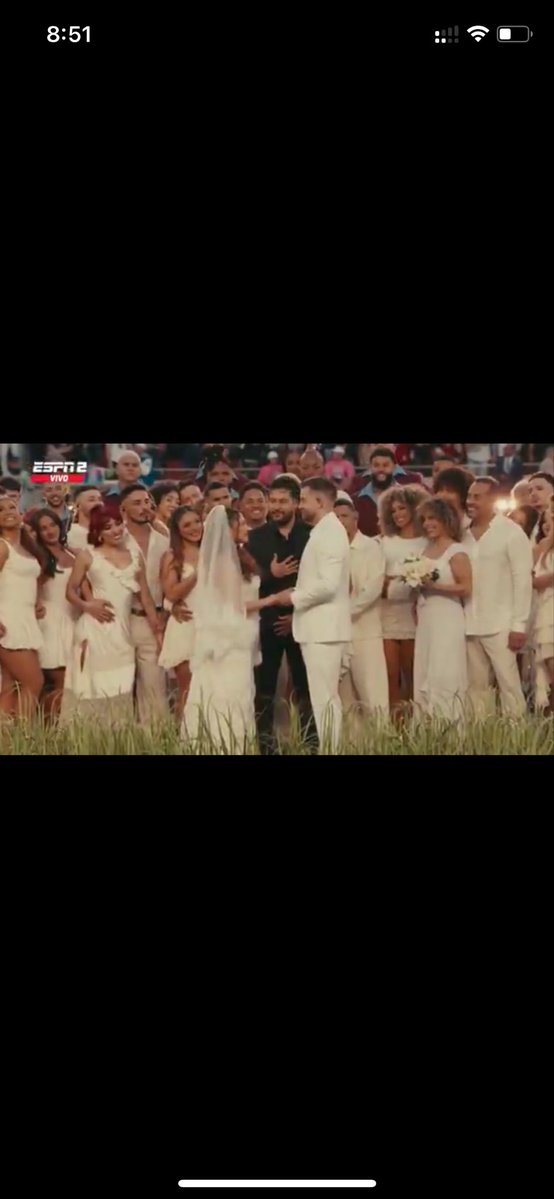 ¿Si se casaron de verdad o es IA?