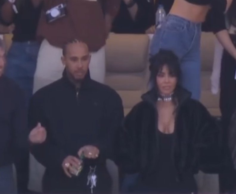 _ollia_'s tweet photo. Ohh so it's true...
#SuperBowl #SuperBowlLX #kimkardashian #lewsihamilton #BadBunny https://t.co/x4KY7fpfH6