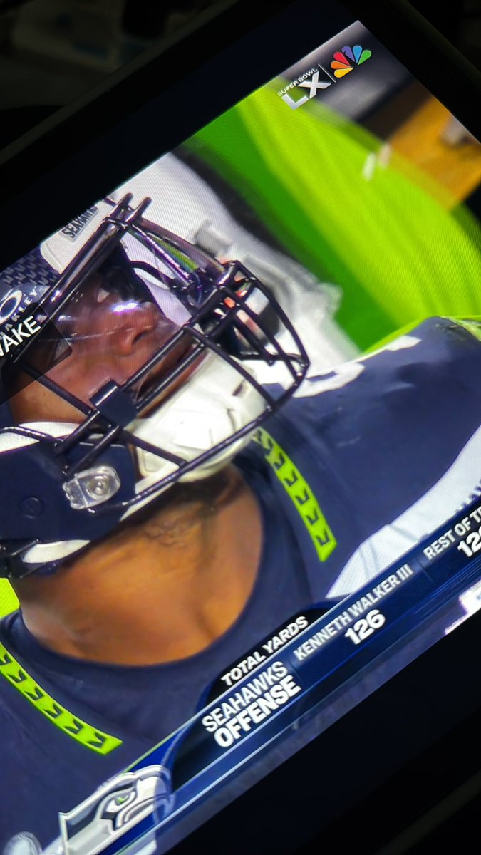 Charlesyang22's tweet photo. Super Bowl https://t.co/uJTIniKtF9