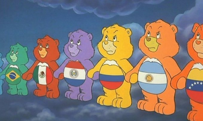 Bad bunny pasando lista de los paises americanos, nosotros: