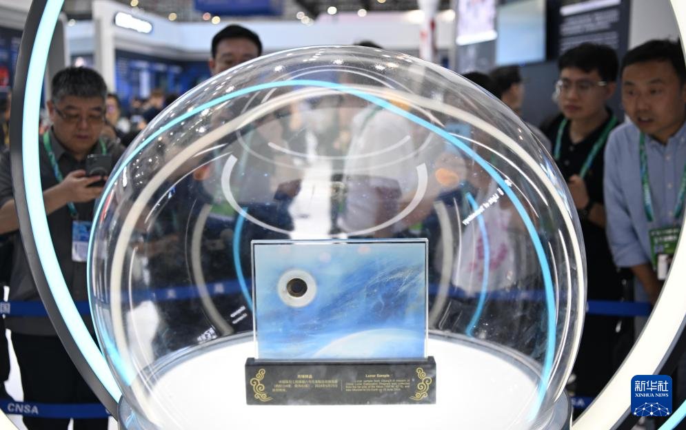 Chinese scientists have, for the first time, confirmed that the impact cratering rates on the near and far sides of the moon are essentially consistent, laying a solid basis for the establishment of a globally unified lunar chronology system.

The team has successfully revised