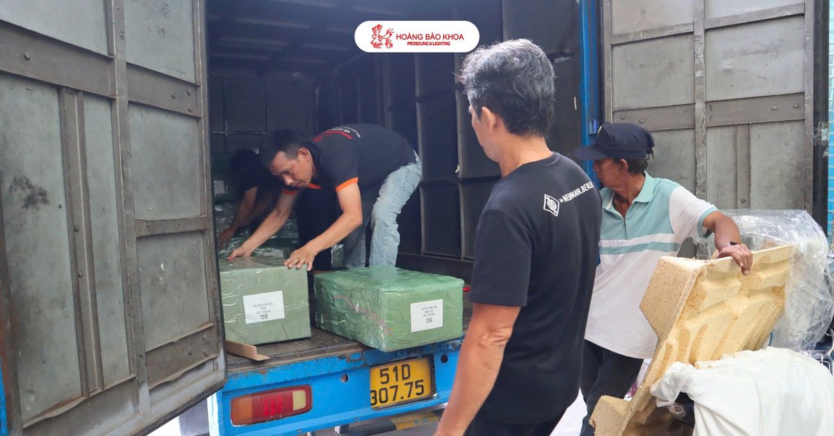 Turbosoundviet1's tweet image. ⚡ NEW IN STOCK | AUDIO &amp;amp; LIGHTING ACCESSORIES 
Jacks &amp;amp; bulbs now available at Hoàng Bảo Khoa. Ready stock, fast delivery, ideal for installers &amp;amp; rental systems.
📩 Inbox us now
#HoangBaoKhoa #AudioAccessories #LightingAccessories #ProAV