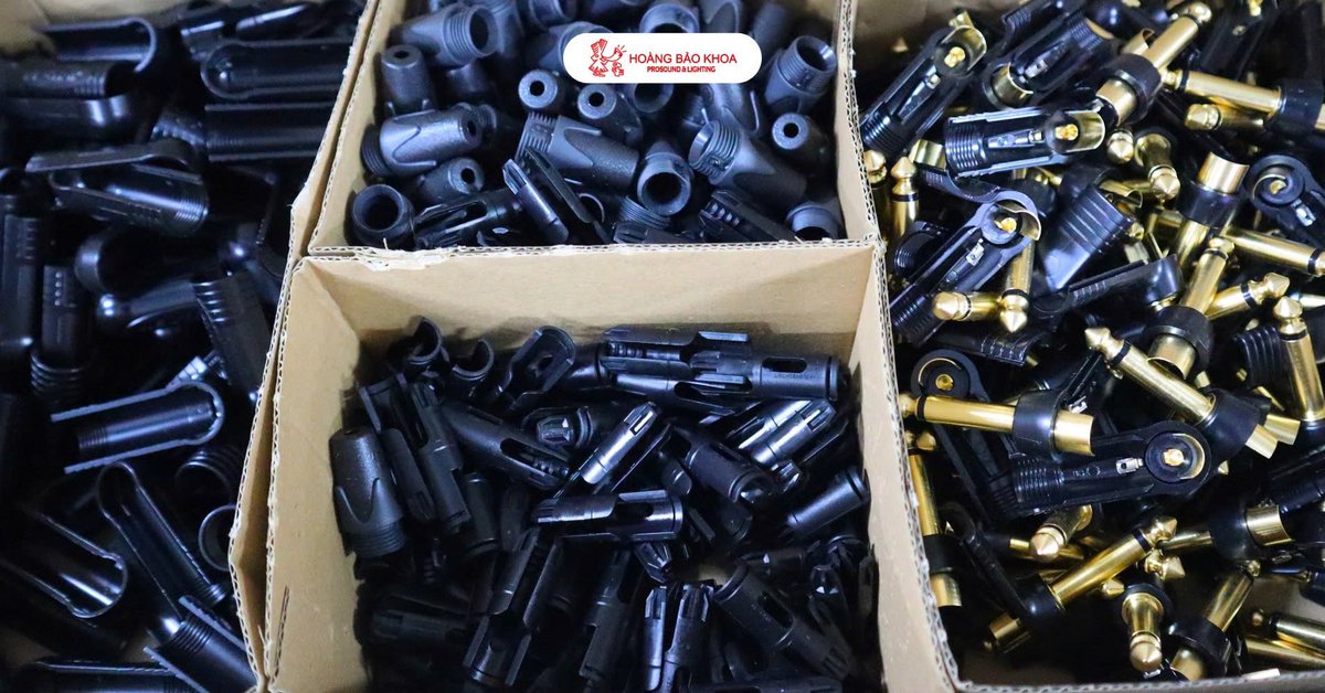 Turbosoundviet1's tweet image. ⚡ NEW IN STOCK | AUDIO &amp;amp; LIGHTING ACCESSORIES 
Jacks &amp;amp; bulbs now available at Hoàng Bảo Khoa. Ready stock, fast delivery, ideal for installers &amp;amp; rental systems.
📩 Inbox us now
#HoangBaoKhoa #AudioAccessories #LightingAccessories #ProAV