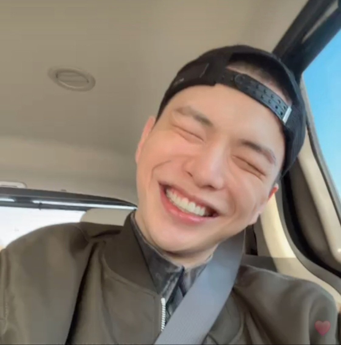 kangdaniel_com's tweet image. 다니엘 건강하게 잘 다녀와 ❤️ 사랑행 ❤️
Our sweet #KANGDANIEL did Instagram live on his way to Nonsan Training Center 😍 he said he prepared lots of contents to keep us entertained 🥰 Daniel, we will miss you so much and we will all be right here waiting for you ❤️ 
#강다니엘…