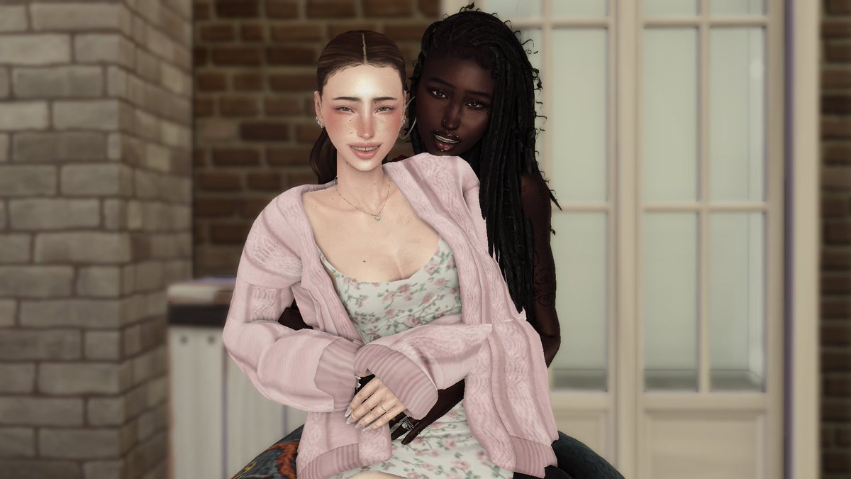 kczmotis's tweet image. ... waves a lesbian flag around