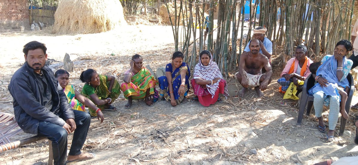 <a href="/DC_Chaibasa/">DC West Singhbhum</a> महोदय यह मामला मानव तस्करी से सम्बंधित है और पीड़ितजन FIR दर्ज कराने कल मुफ्फासिल गए लेकिन <a href="/ChaibasaPolice/">Chaibasa Police</a> नें बिना FIR दर्ज वापस भेज दिया है <a href="/HemantSorenJMM/">Hemant Soren</a> क्या यह व्यवस्था अनपढ़ो का है zero FIR का मतलब इनको पता नहीं है?<a href="/JharkhandPolice/">Jharkhand Police</a> शीघ्र करवाई सुनिश्चित करें