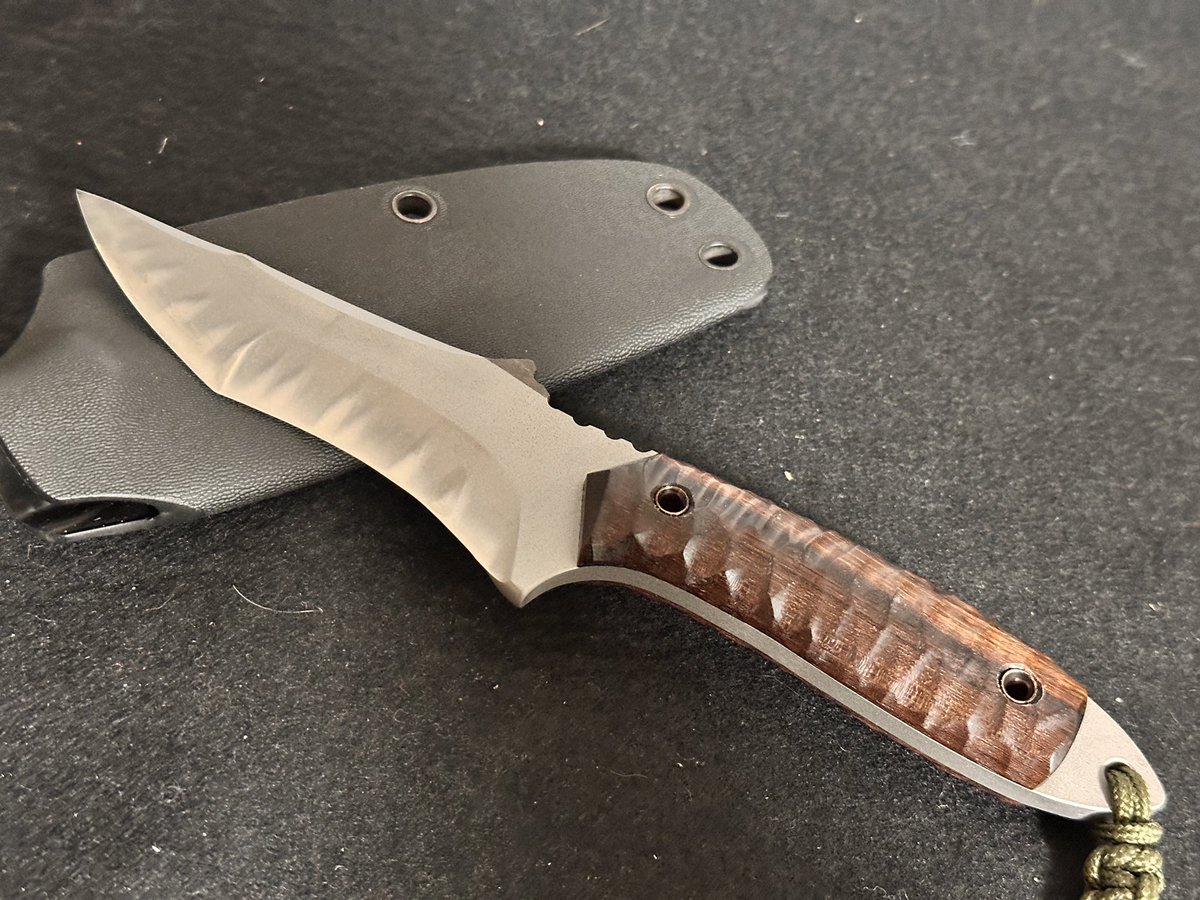 Mononofuknives's tweet photo. Black tip shark
#smallknife
#pocketknife
#knife https://t.co/yNxp5pS512