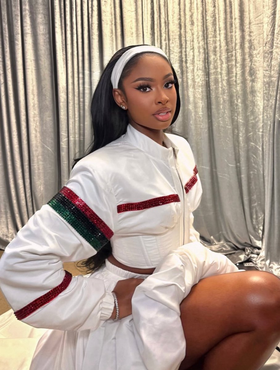 swanlabyrinth's tweet image. coco jones is so beautiful it’s insane