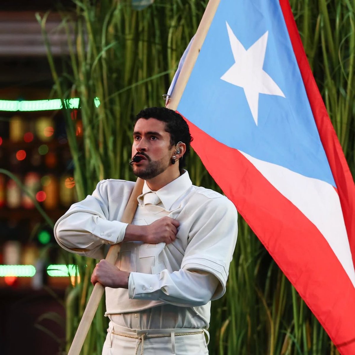 The person mentioned in Epstein’s files (Donald Trump) reacted to Bad Bunny’s Super Bowl Halftime Show. #SuperBowl 

But nobody asked him anything.