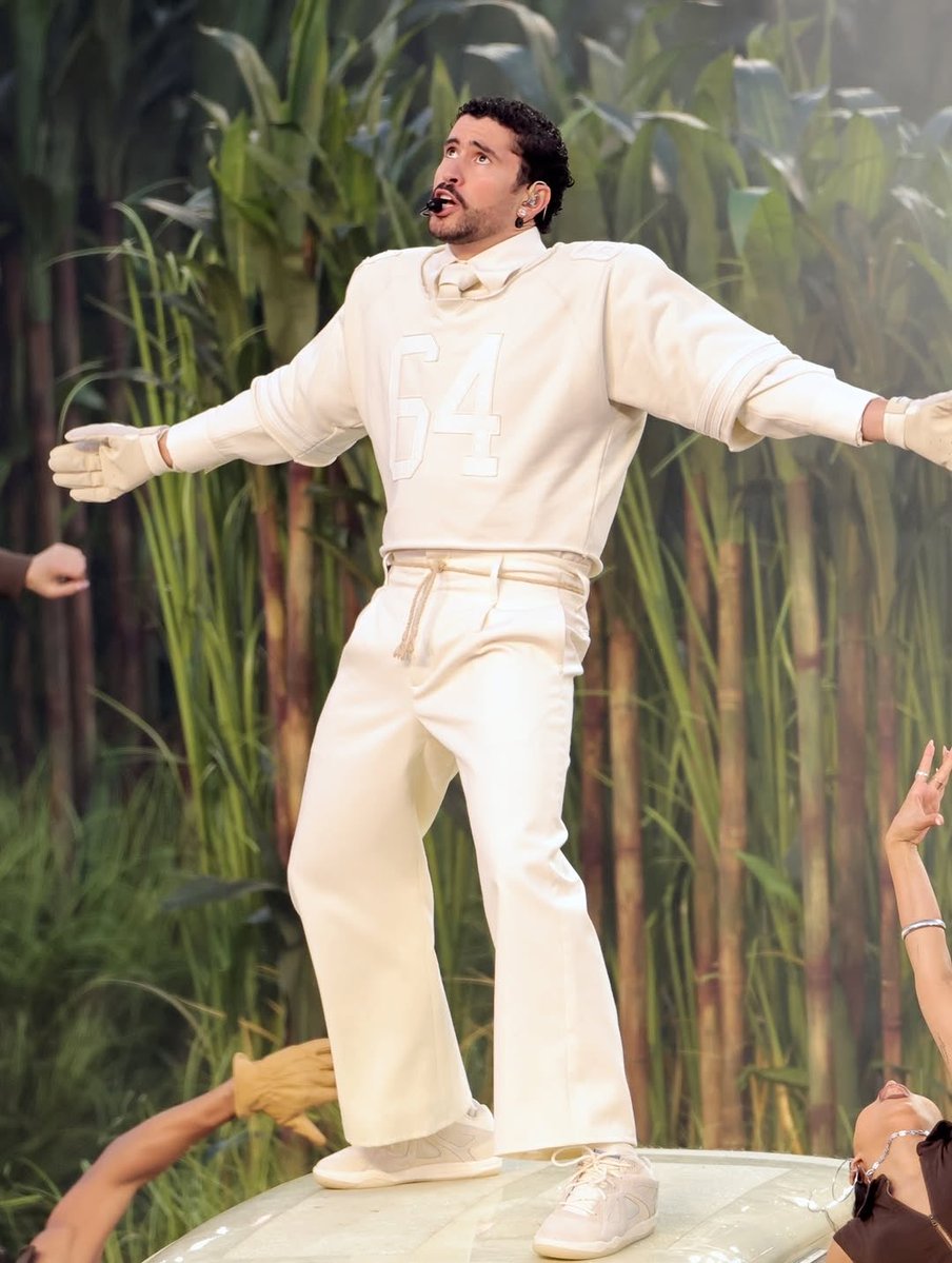 Este look de Bad Bunny era DE ZARA!!!!