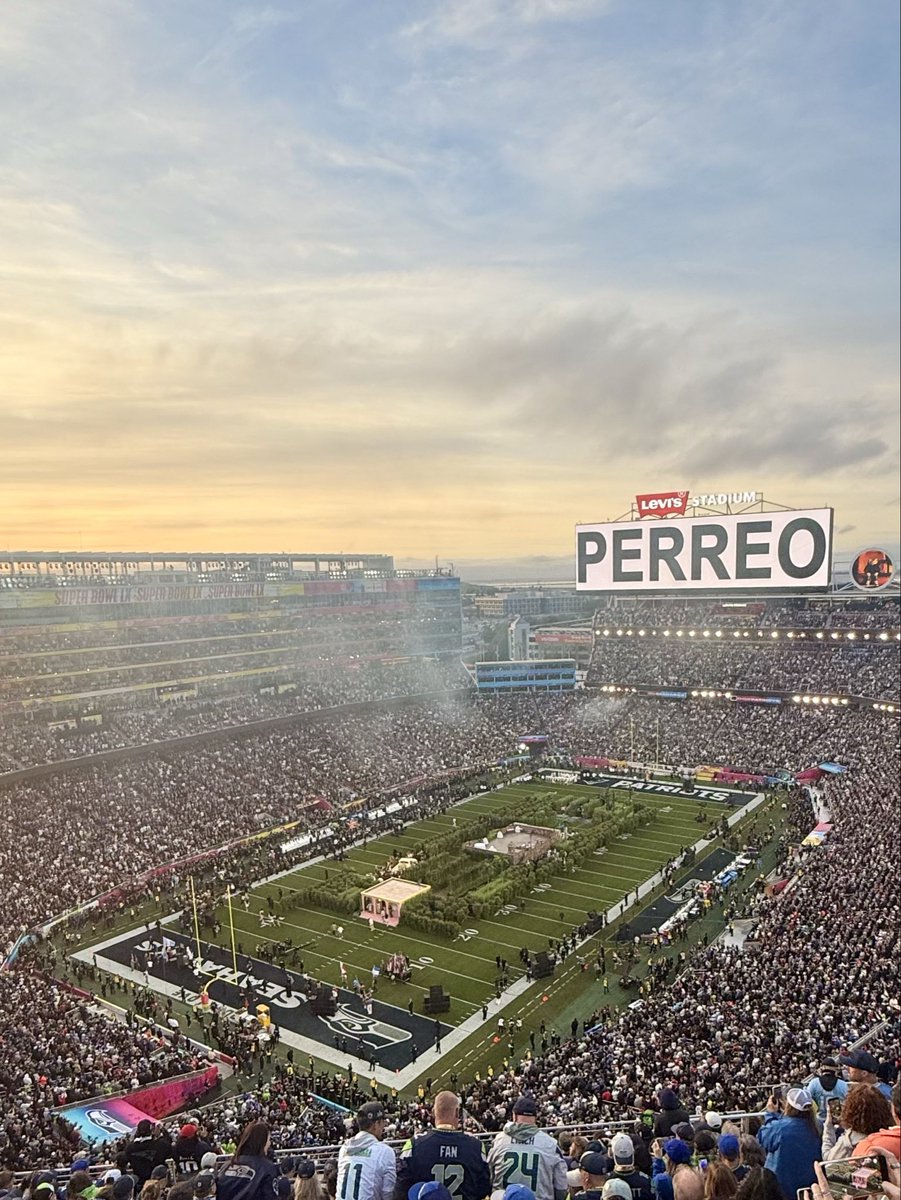 Arriba el perreo y arriba la gente latina