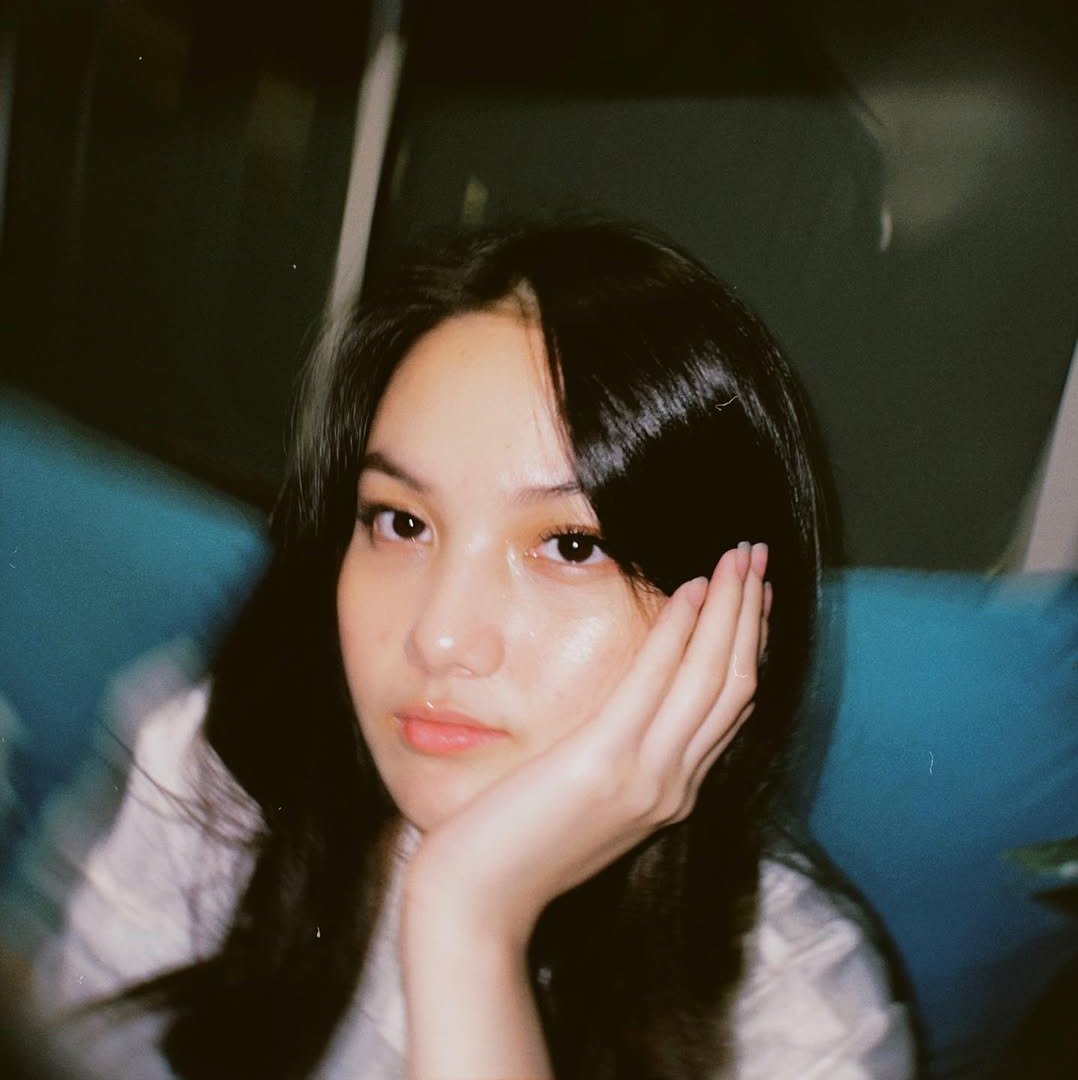 ilysmhaechan's tweet photo. indonesian pure blood girlies, serving authentic aura with that effortlessly unique kind of beauty ✨ https://t.co/TqHKbED8yb
