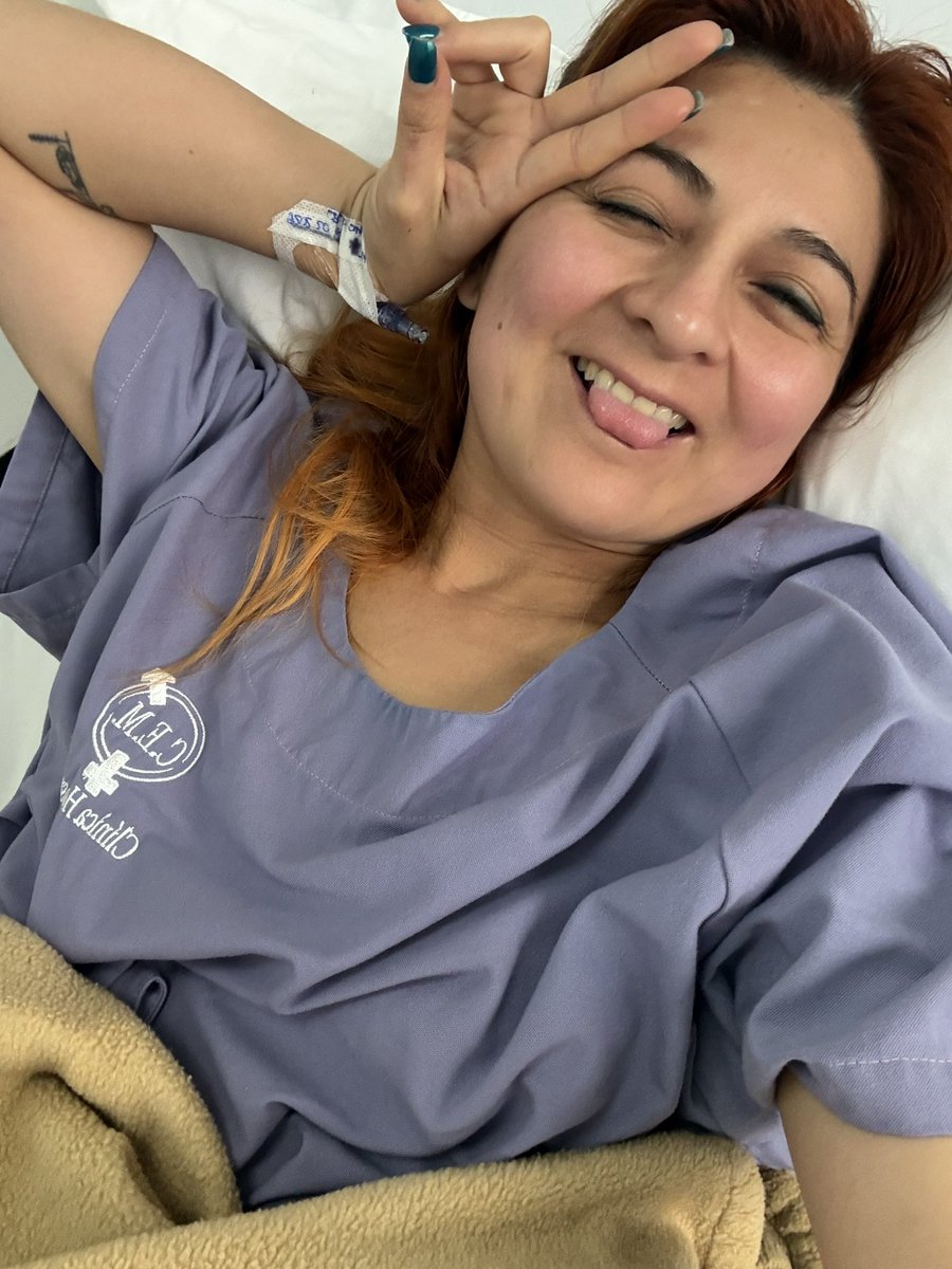 ReginaAcCano's tweet photo. Ya regresé pecas… no lo recomiendo está muy extremo. 
Todo bien 🙏🏽🧡✨
(En el video claramente no tenía drogas y mucho menos dolor) 😹 https://t.co/YB50cI6V7r