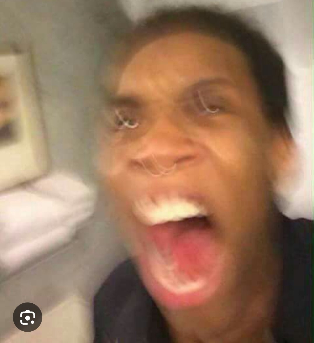 LinAmy_'s tweet photo. Yo cuando escuche a Daddy Yankee y Don Omar en el super bowl #SuperBowl #Benito #badbunnysuperbowl #BadB https://t.co/WZV2mfsgF2