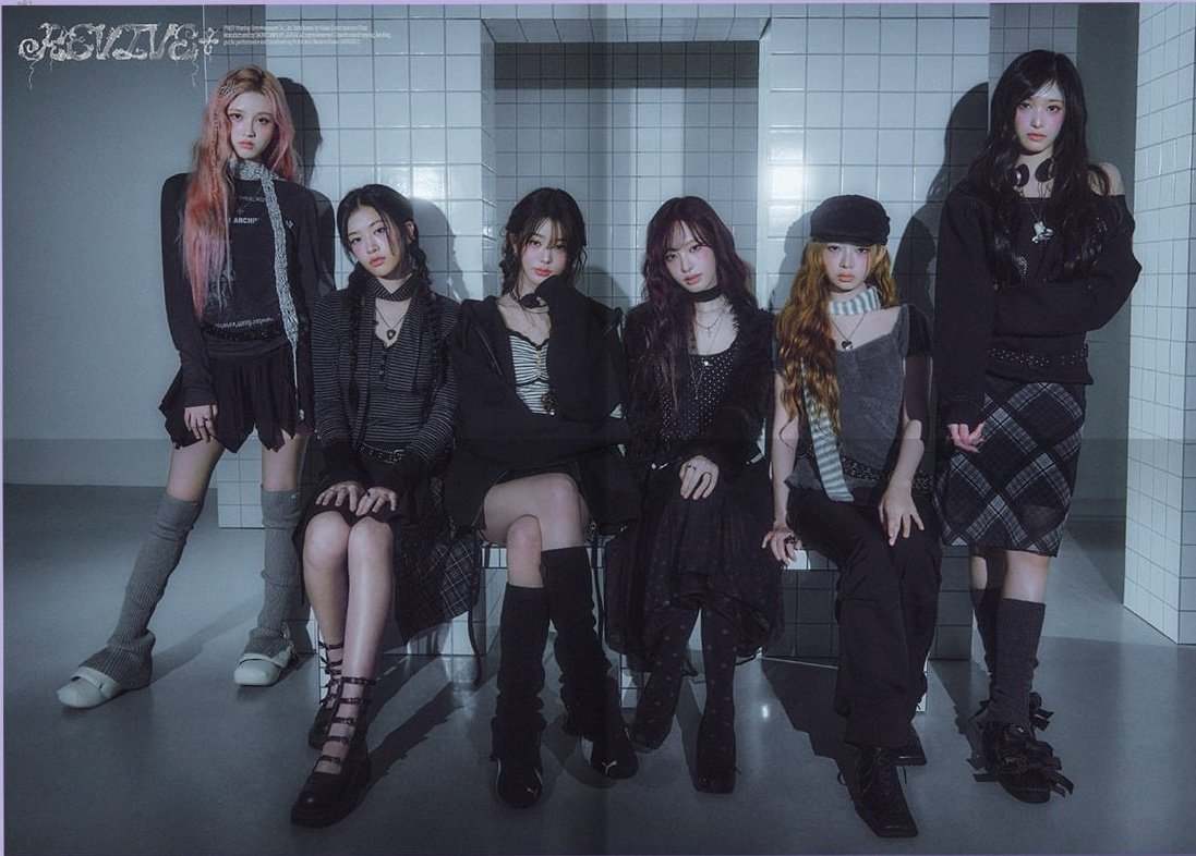 ivepics_'s tweet image. ive for loved ive version of revive+