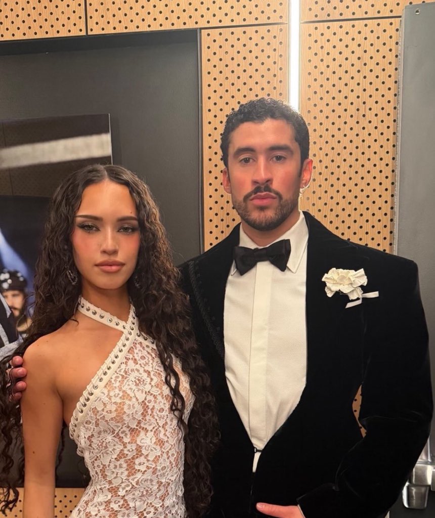 manonsarchives's tweet image. mind you bad bunny and daniela have the same passport