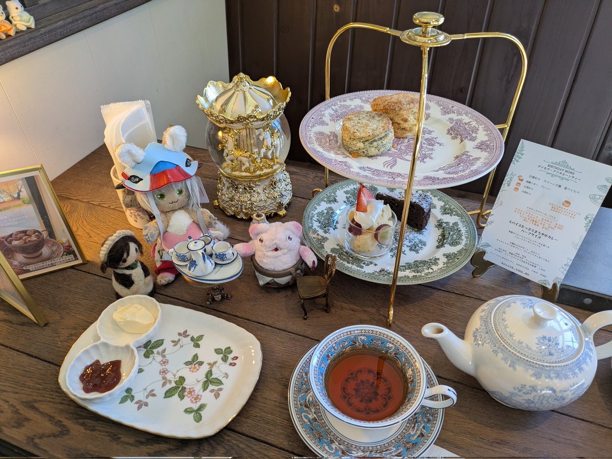 raurian_siel's tweet photo. 今日はここから☕🐰 https://t.co/0ynwBmqym6