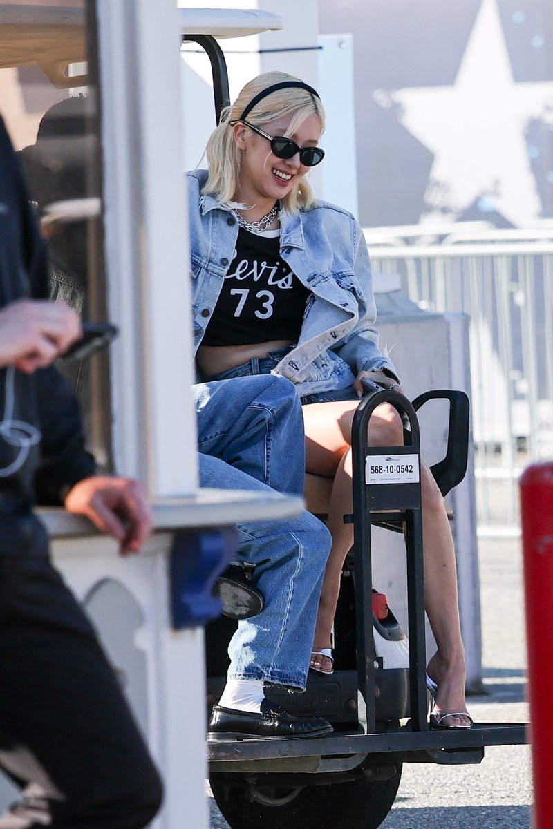 ROSÉ AT THE #SuperBowlLX