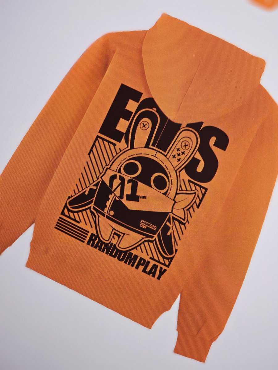 오랜만에 굿즈를 만들어볼거임