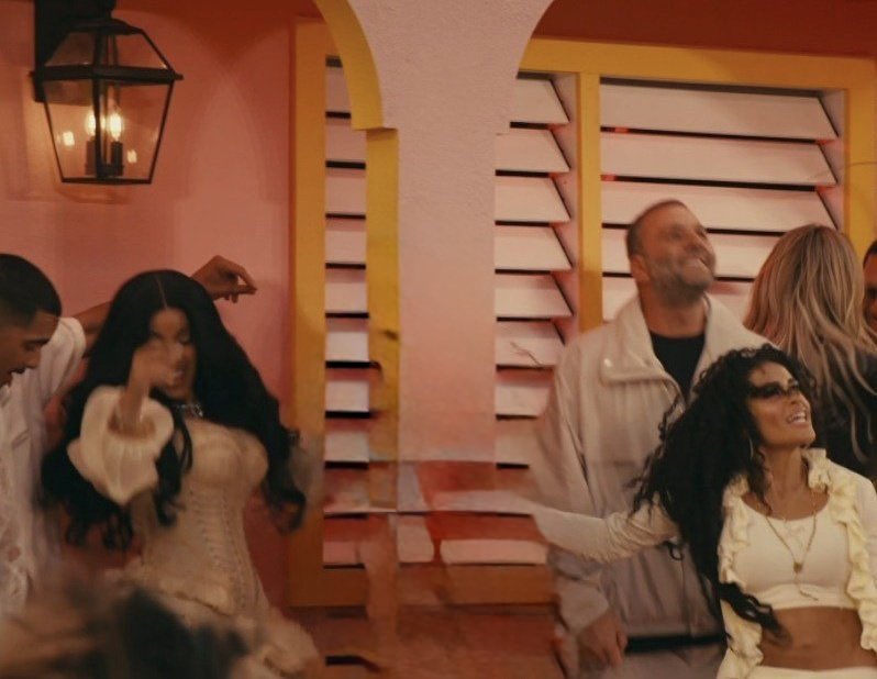 Gran foto de Sue Storm.