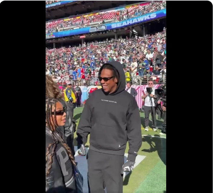 ClothingTribe1's tweet photo. Spotted: Jay-Z making a statement in "The Game Needs Me" hoodie! ๐๐ฅ
Want the same iconic look? Grab yours now at The Clothing Tribe and level up your streetwear game.
๐ Shop here: https://t.co/Il2LIW1ZUK
#JayZ #StreetwearStyle #TheGameNeedsMe #HipHopFashion #TheClothingTribe