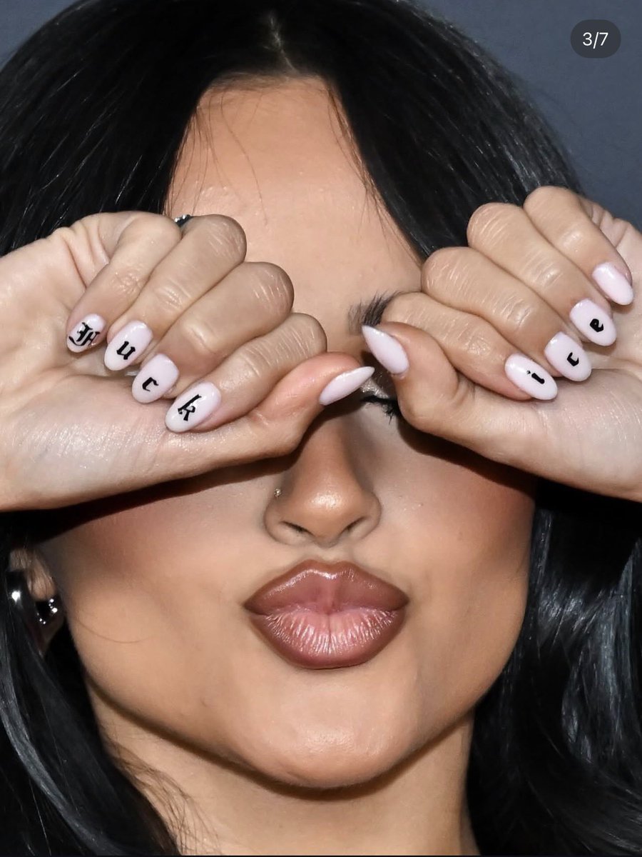 𝐑𝐎𝐋𝐄 𝐌𝐎𝐃𝐄𝐋 ༆ Not @ItsBayleyWWE tweet media