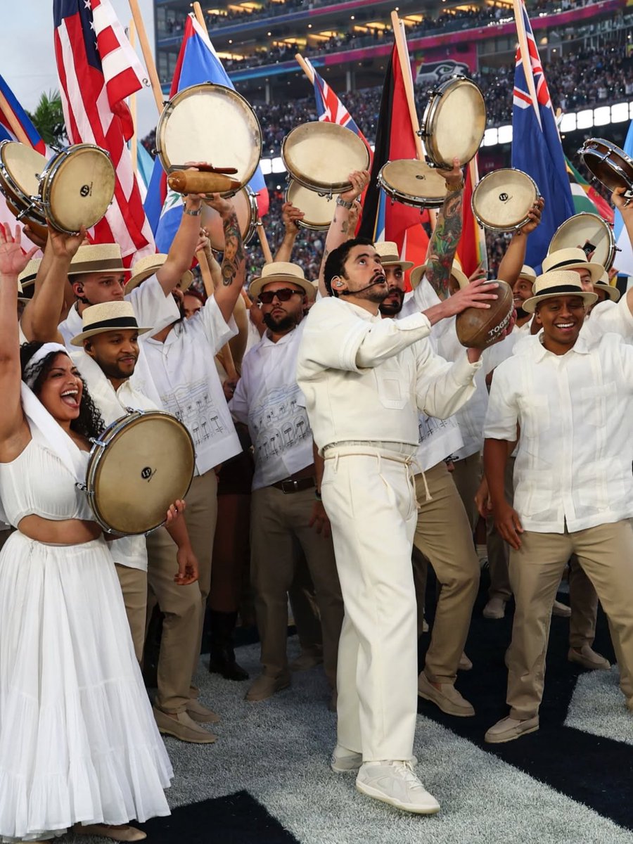 This time, Benito took more photos. 

A historic performance from Bad Bunny. 

#SuperBowl | #AppleMusicHalftime