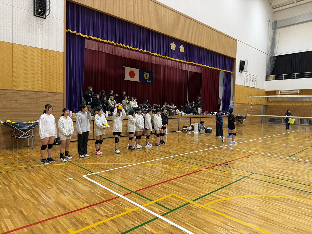 JHS8_U14's tweet photo. 3年生全員に、春のお便りが届きました🌸🌸🌸
おめでとう🎊
高校での活躍を祈念しています👍

翌日は、高校生との合同練習会🏐
顧問の先生、インフルにもかかわらずご挨拶にお越しいただきましていたみいります。

寒いなか、中学生達に指導してくれた高校生にも本当にありがとうございました❣️ https://t.co/WHBrf8qedO
