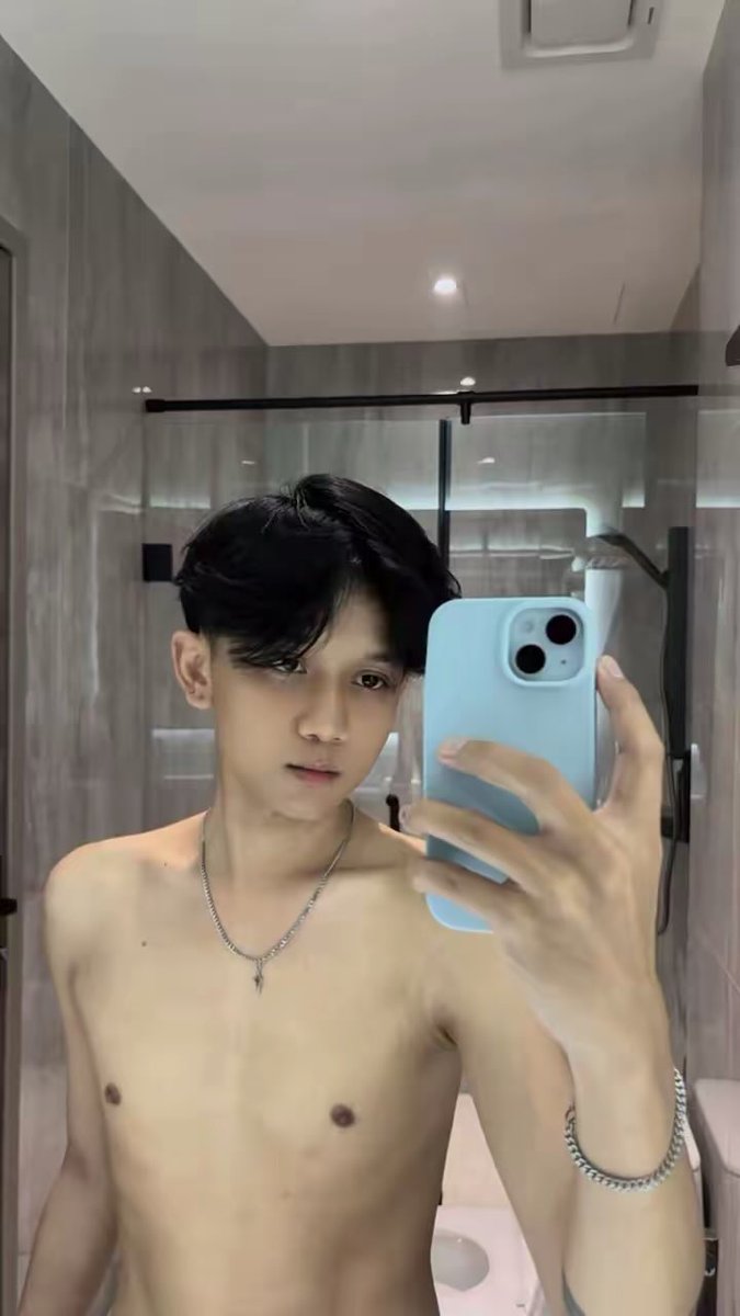 AJAYRZL's tweet photo. Kenapa aku kurus? Aku bukan beban keluargaaaa :) https://t.co/4nMNd0k7uj