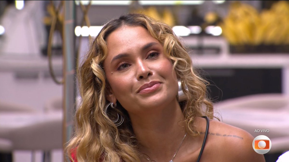 "Babu, voce tem um direito a um contragolpe. Quem voce puxa???"
"SARAH!!!"

QUE DELÍCIA, MEU DEUS!!!!!!!!!!!!!!!! #BBB26