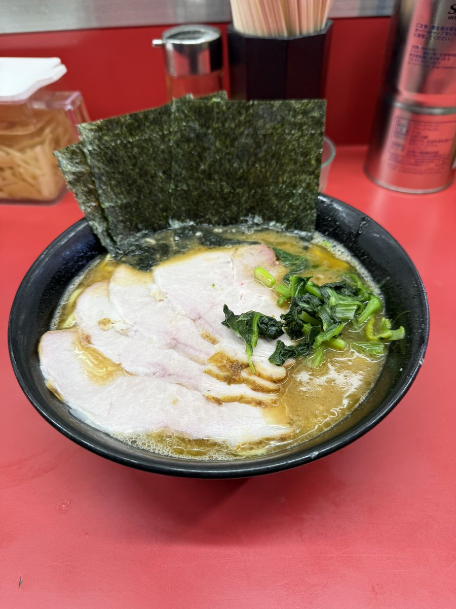 melon_time1's tweet image. チャーシュー麺とまぶし丼たべたよー！吉村家は荒々しい美味しさだったけど、杉田屋は丁寧な美味しさでした！まぶし丼もあつあつで美味しかった！ #ねき今日これ食べたよ見て
