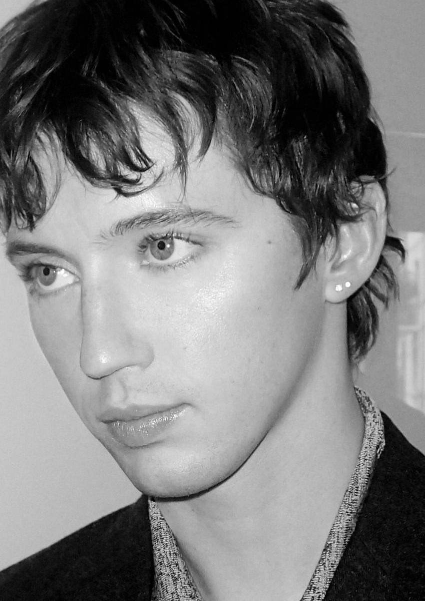 ‎ ‎ ‎ ‎‎‎ *‎ ‎ ‎ ‎‎‎‎ ‎𝐝𝐞𝐜𝐥𝐚𝐧 , 𝓫𝓪𝓫𝔂 .ᐟ tweet media