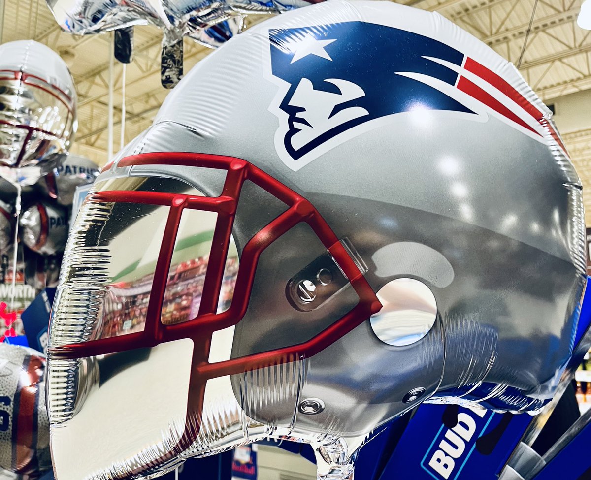 Algiotay's tweet photo. #LestGo #Patriots #SuperBowl #BadBunny #HalfTime #SuperBowl2026 #TeamPatriots 🙌🏻👏🏻✌🏻🙏🏻 https://t.co/WA4o6FJSvo