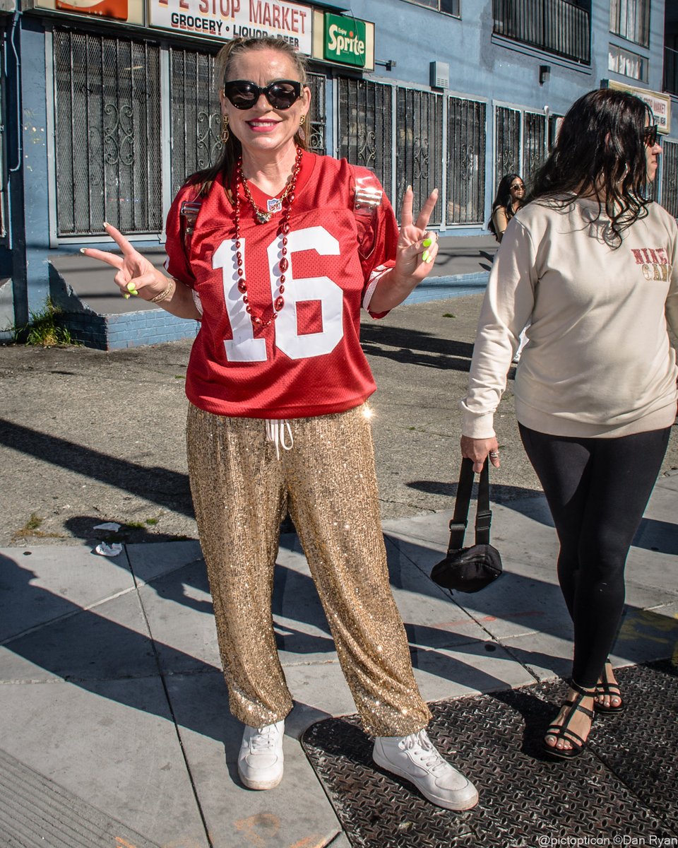 ThatDanRyan's tweet image. Greetings from the periphery of a #GuyFieri #Superbowl tailgate party...
#CowPalace