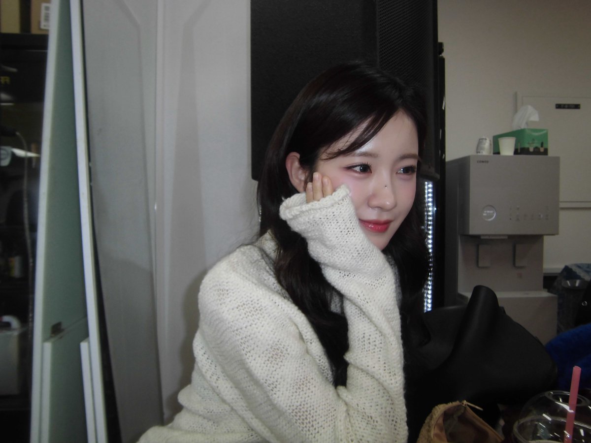 WOOAH 우아 tweet media