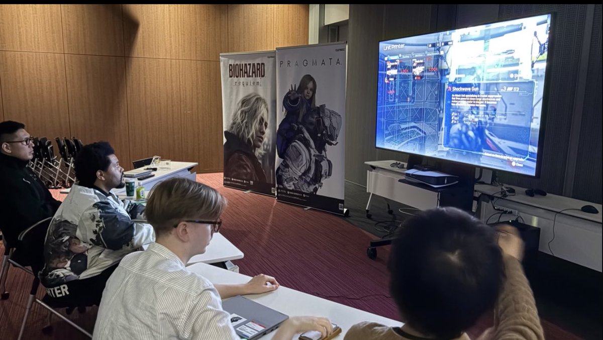 adaptat1ons's tweet photo. IS THAT ABEL PLAYING RESIDENT EVIL 9 WHAT THE HELL https://t.co/0VZPtRRSxh