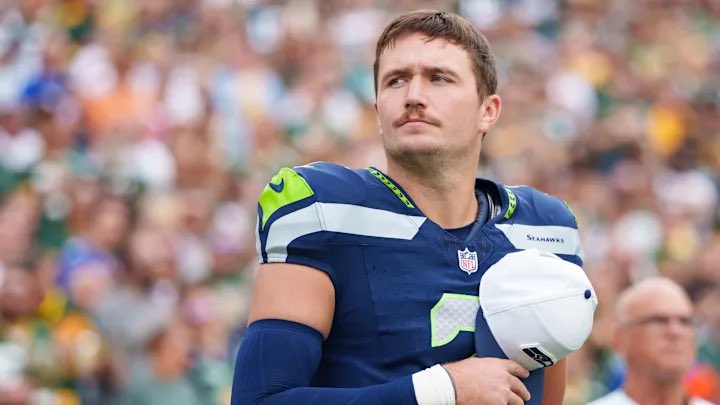 Big Mike || Quinn Meinerz’s #1 Fan tweet media