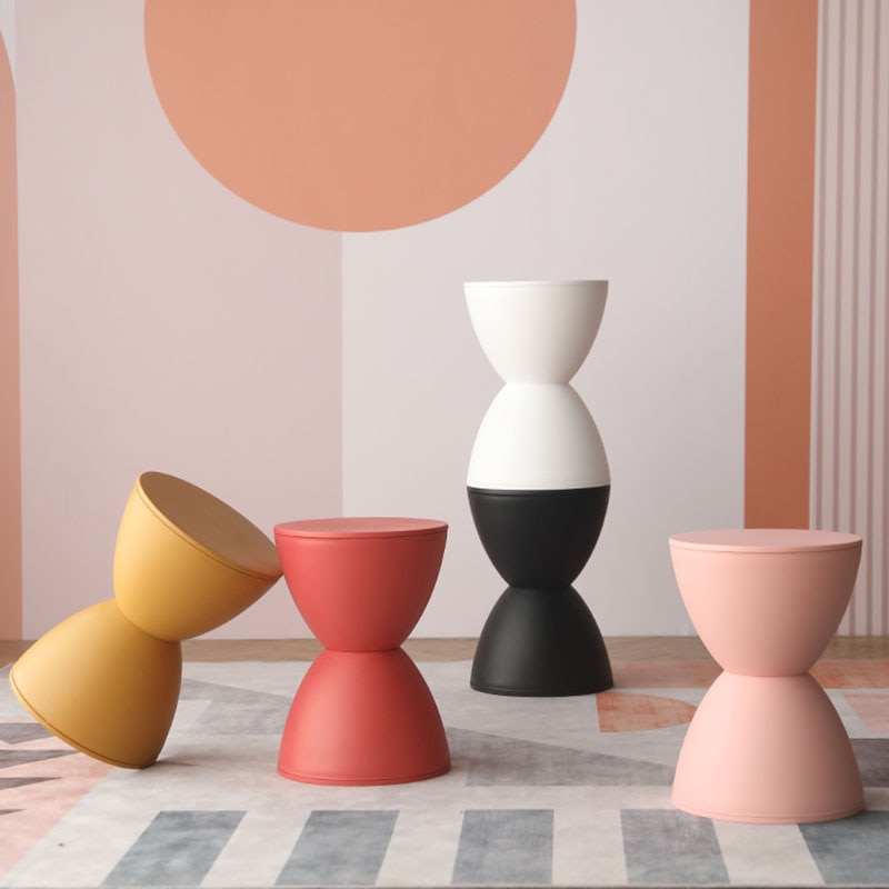 UnicunShop's tweet image. This stool won't tell you the time, but it *will* give you a comfy place to sit! ⏳ Stylish, durable &amp;amp; surprisingly fun. 😉 Side table? Absolutely. Bumping into it? No worries! 🛋️➡️ unicun.com/product/hourgl… #homedecor #stool #furniture #interiordesign #unicun