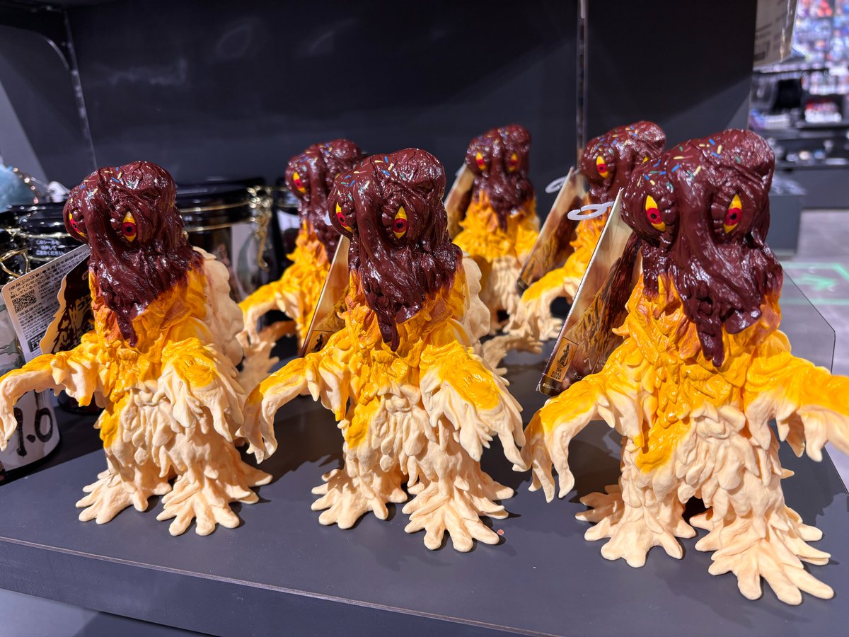 食べたくなる見た目☺️ そのうち、ヘドラの立体チョコ とか出そう✨️