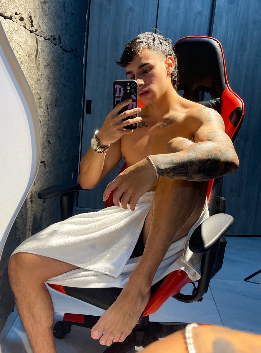 Josephboy_'s tweet photo. Provocation is an artโฆ and I enjoy practicing it ๐
Approach slowly, the temptation has already begun.
#Desire #Temptation #Provocation #VisualSin #SexyMood #SexyMan https://t.co/M5n0llWguS