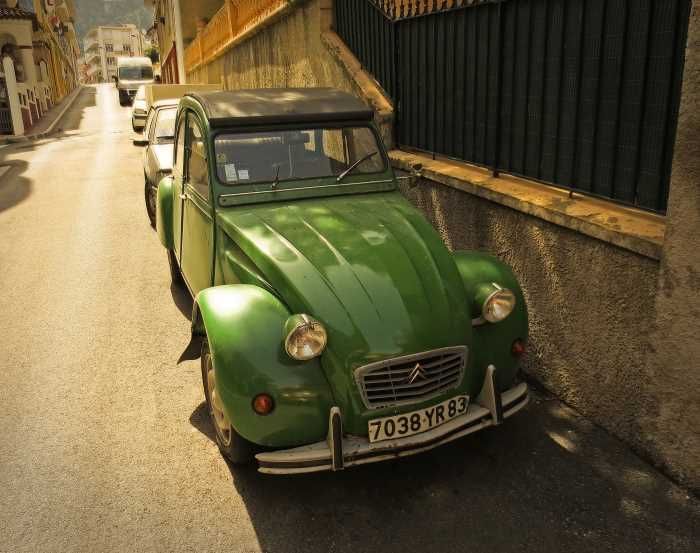 Citroën 2CV a classic #Frenchcar 

#France 🇨🇵 #travel #photo #2cv #citroen buff.ly/425usPU