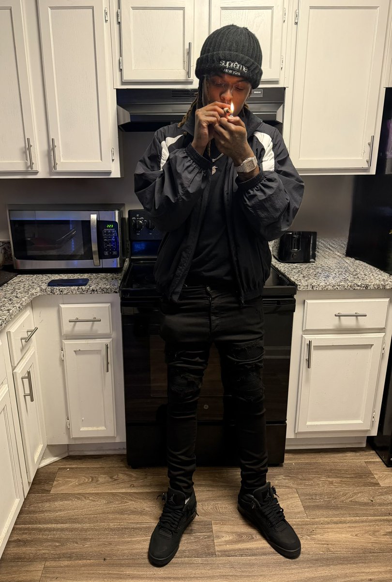 themafiachild's tweet photo. real get money nigga but i used to work that blrddd https://t.co/KRRCBpQ3IN