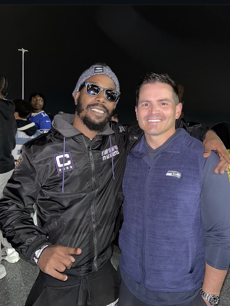 trippykicka1's tweet photo. My Dawg Mike a SB champion 🫡💯 @Seahawks @JimmysSeafood @NFL proud of you bro https://t.co/riTqUfWXlh