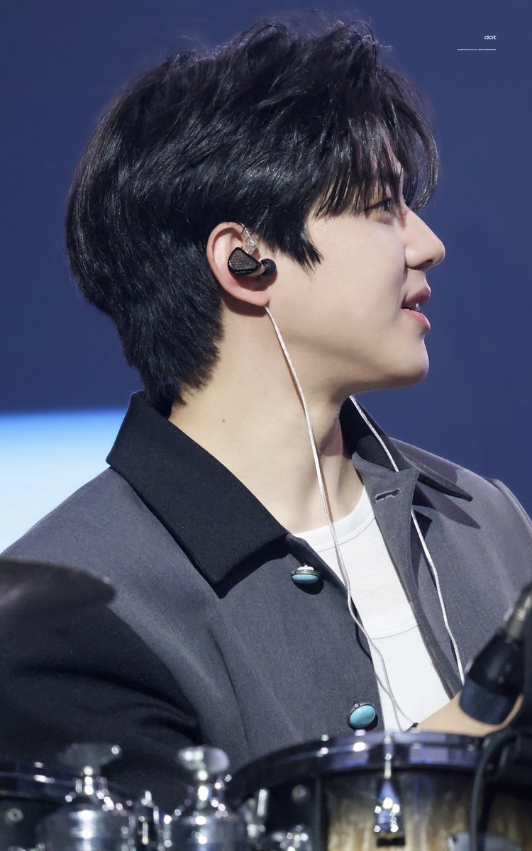 260207

#도운 #dowoon