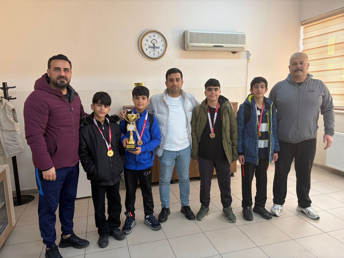 🥇🤼‍♂️ Gurur Duyuyoruz! 🤼‍♂️🥇
Güreş Serbest Stil Yıldızlar kategorisinde takım olarak Diyarbakır İl Birincisi olan değerli öğrencilerimizi yürekten kutluyor emek veren değerli hocalarımıza teşekkür ediyoruz 💪🔥
<a href="/Diyarbakirmem/">Diyarbakır İl Millî Eğitim Müdürlüğü</a> 
<a href="/YenisehirMEM/">Yenişehir İlçe Milli Eğitim Müdürlüğü</a> 
<a href="/SeyhmusBoz/">Şeyhmus BOZ</a> 
<a href="/GSB_YenisehirGM/">Diyarbakır Yenişehir Gençlik Merkezi</a>