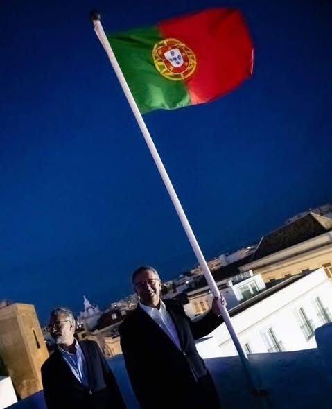 PRESS_ALGARVE's tweet photo. SEGURO VENCEU - ANTÓNIO JOSÉ NÃO ESQUEÇA O ALGARVE-Agora Não esqueça Faro e suas Ilhas, no Algarve, que Tanto Dá aos cofres do Nosso País e Recebe Tão Pouco-Quando Recebe, São as Sobras dos Outros! Ilhas - também existentes em Faro quando nos visitou, agora e há anos em Olhão! https://t.co/SudYvVebhJ