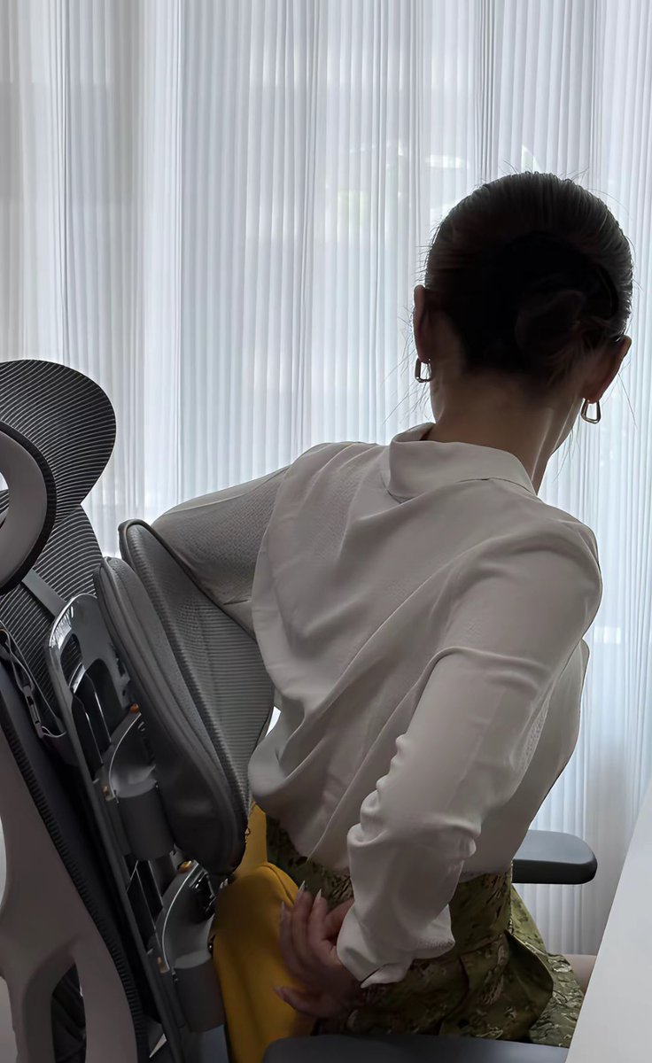 红杏微墙 tweet media