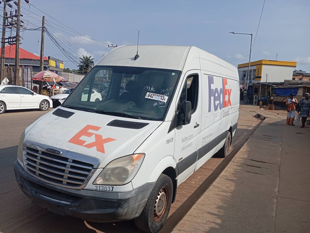 GidiOracle01's tweet photo. Ahia Oma ✨✨✨
Freightliner Sprinter-900
Cargo Bus
Long Frame/ Short Frame
4Units available
2013 Model
Foreign Used
🏷️ N27,000,000 (Long Frame)
🏷️ N22,000,000 (Short Frame)
If you are into logistics, cargo delivery. This is the right deal for you… 🫵🏾 https://t.co/DqAgVds0Ip