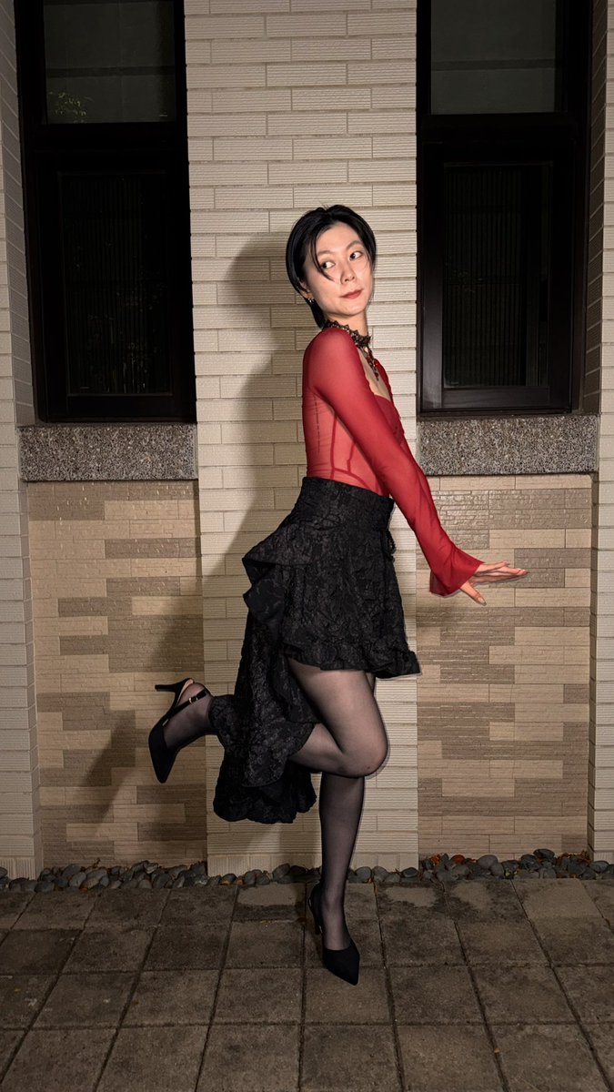 Should I wear this on Valentine’s Day?💘